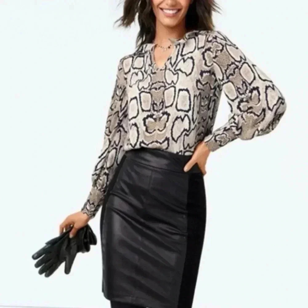 Cabi Miranda Black vegan leather Skirt Size:2 #3754
